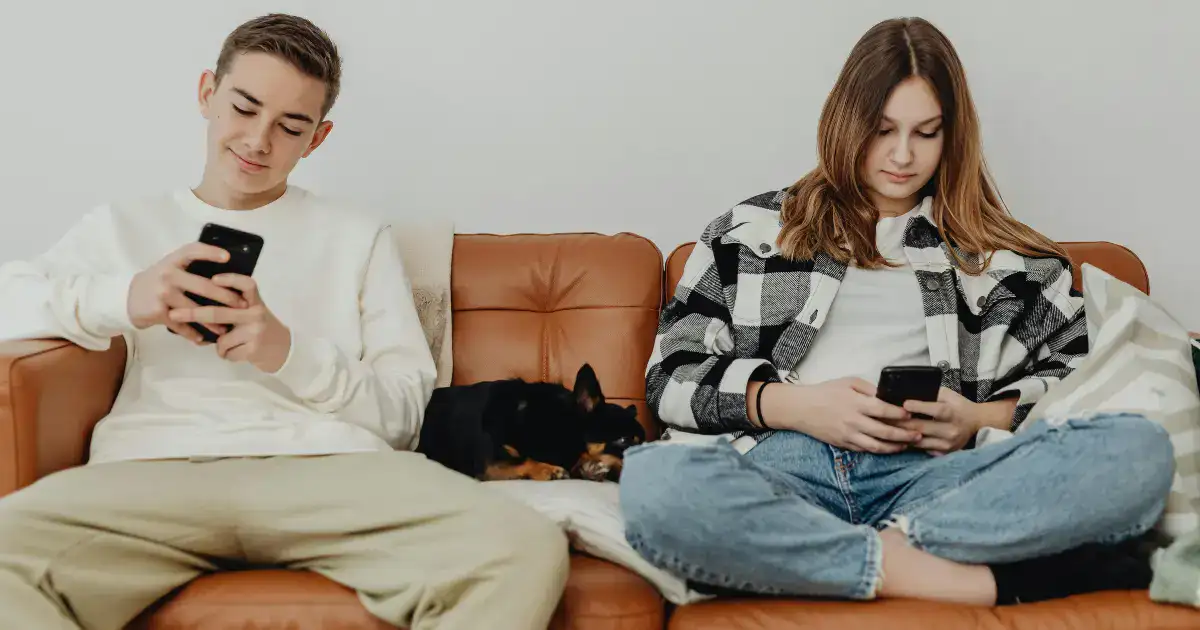 How technology affects teenagers lives